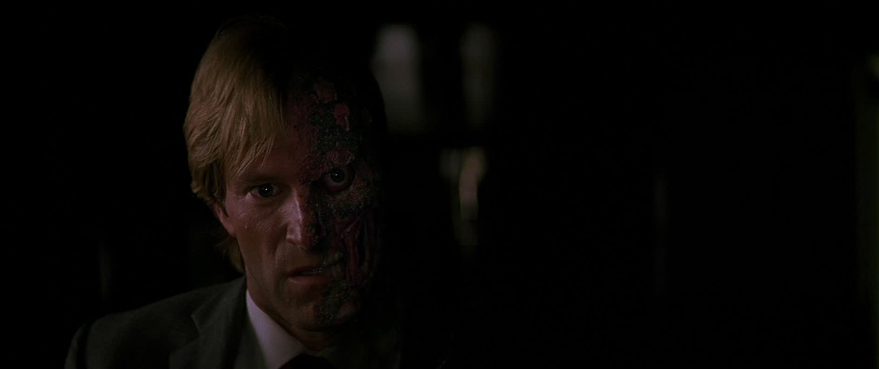 -Harvey-Dent-Two-Face-The-Dark-Knight-Screencaps-harvey-dent-13409605-1264-531.jpg