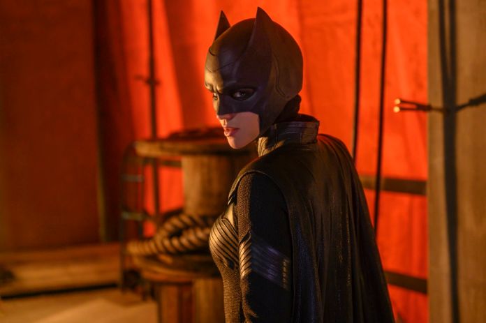 batwoman-season-1-ep-01-03.jpg