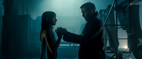 blade-runner-2049-ryan-gosling-ana-de-armas-600x251.jpg