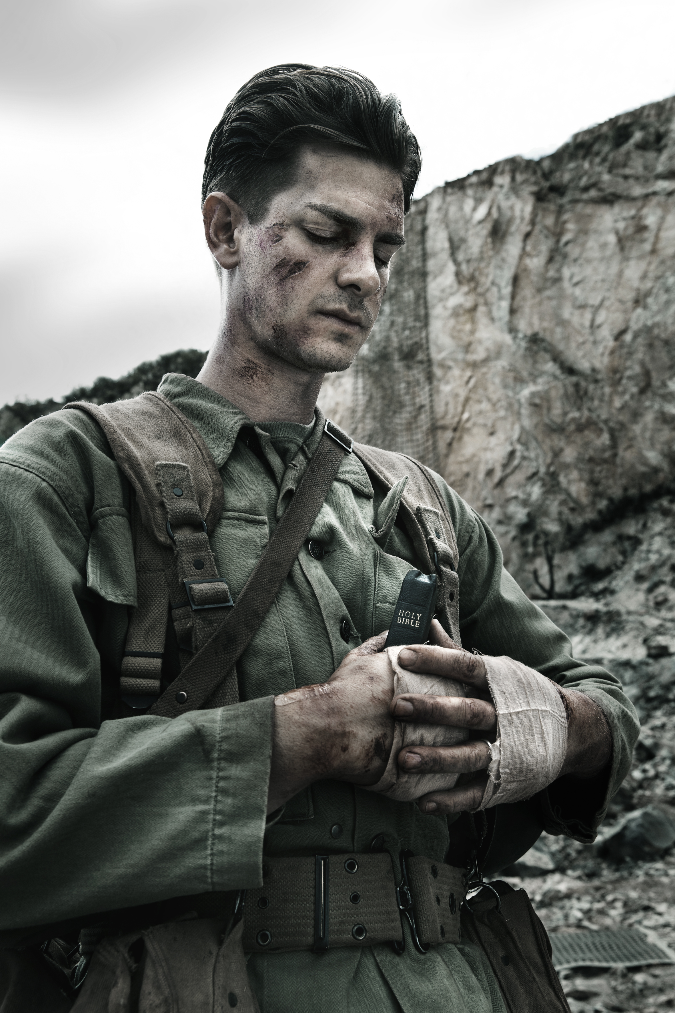 hacksaw-ridge-andrew-garfield-6.jpg