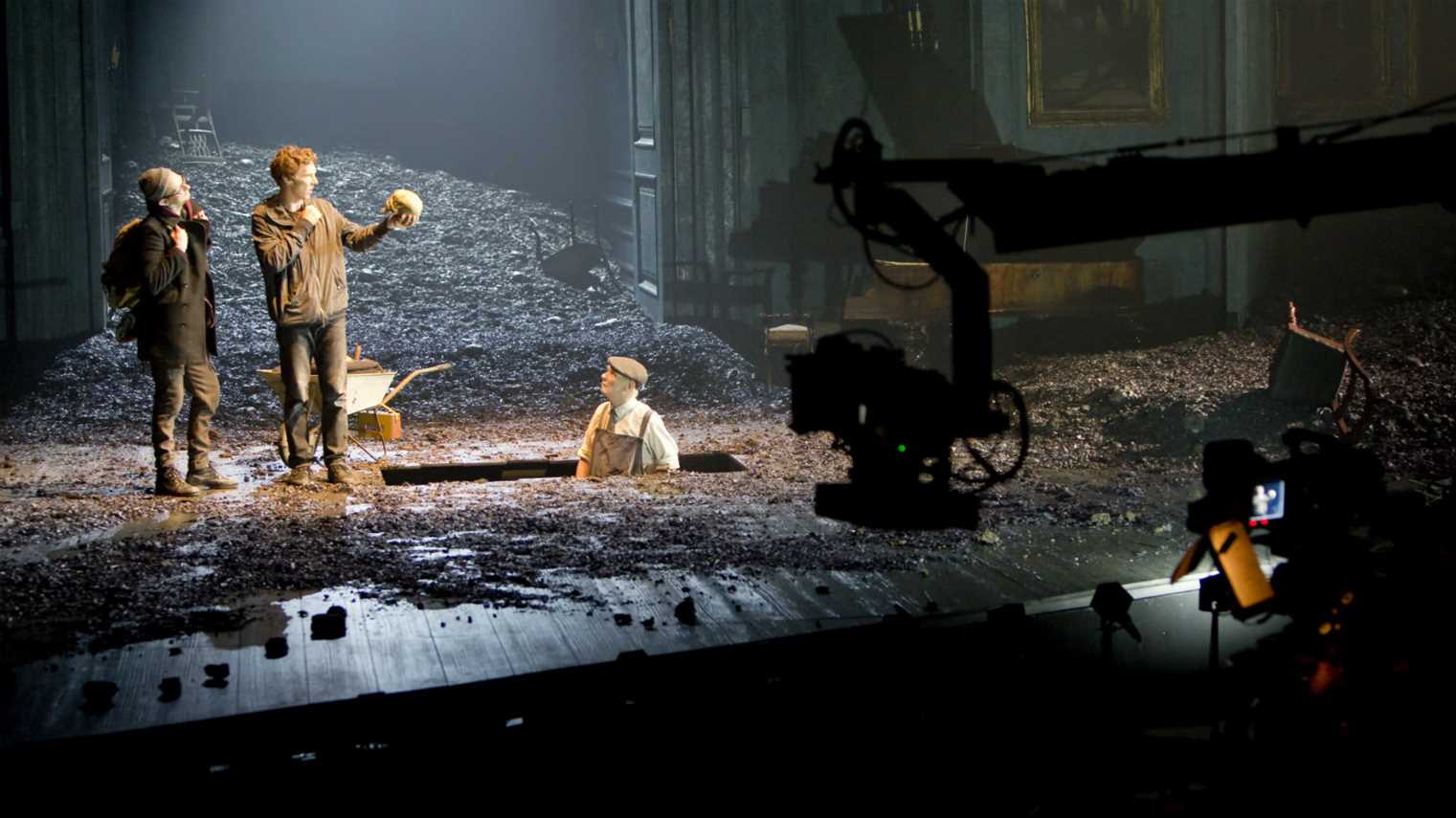 nt_live_hamlet_1536x864.jpg